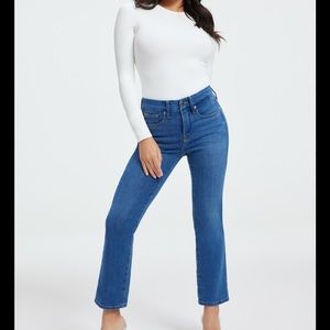Good American Petite Straight Jeans